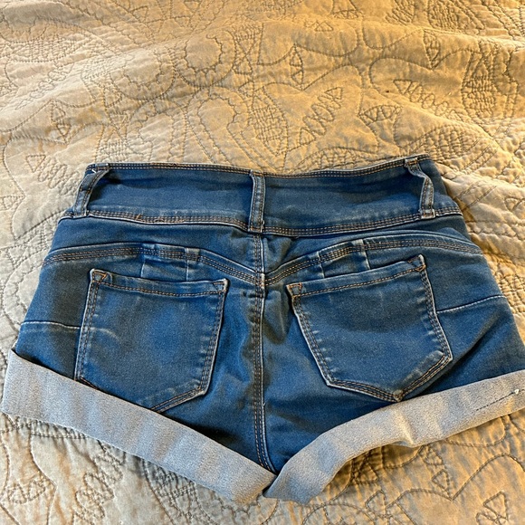 Size small Wax Jeans shorts - Picture 1 of 4